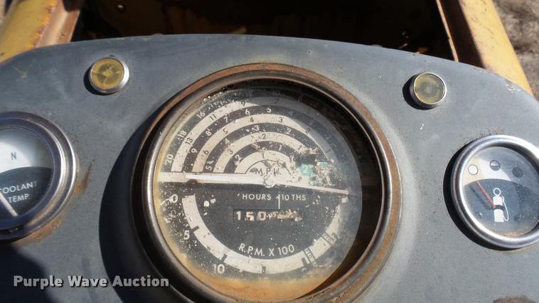 image for item AT9567 John Deere 300 tractor