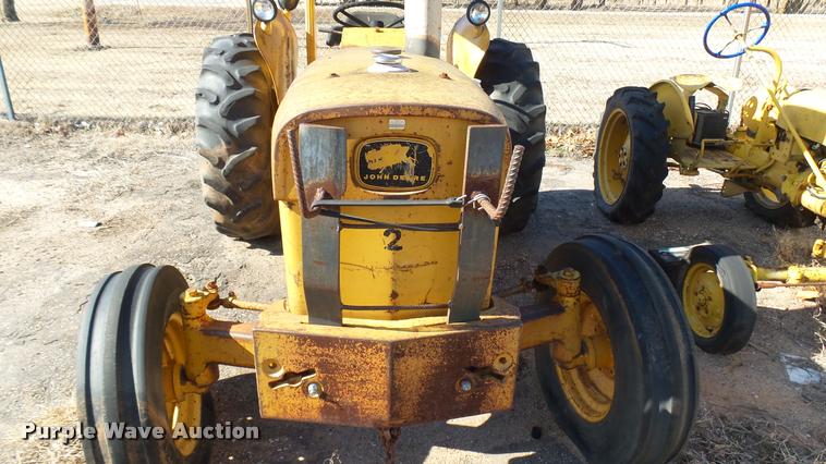 image for item AT9567 John Deere 300 tractor