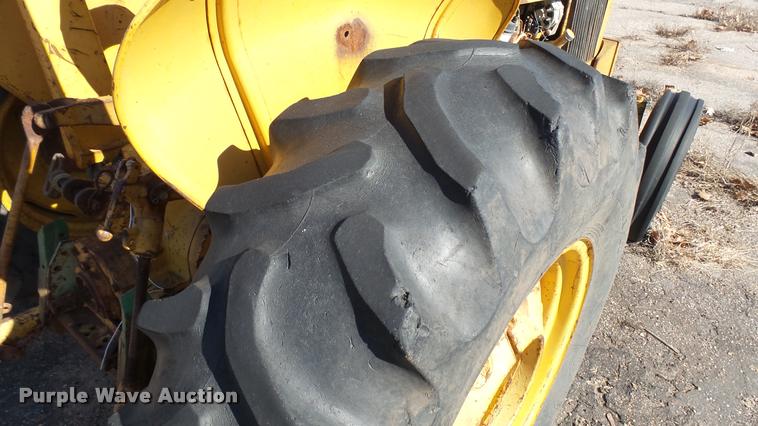 image for item AT9567 John Deere 300 tractor