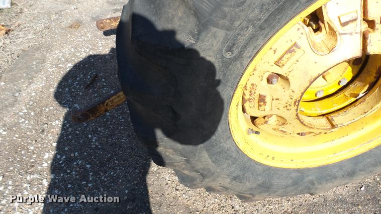 image for item AT9567 John Deere 300 tractor