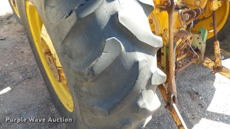 image for item AT9567 John Deere 300 tractor