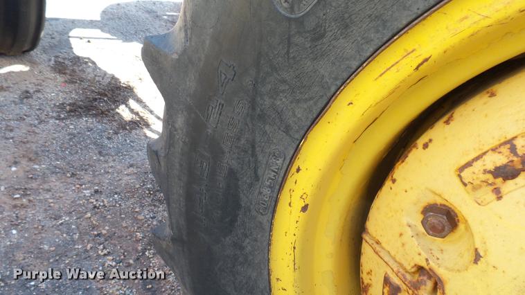 image for item AT9567 John Deere 300 tractor