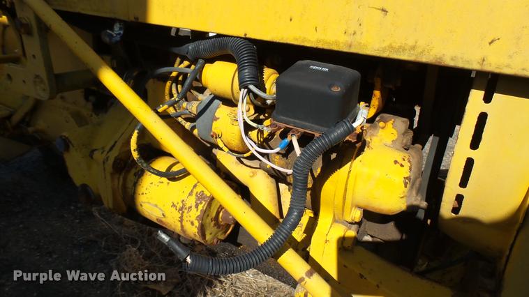 image for item AT9568 International tractor