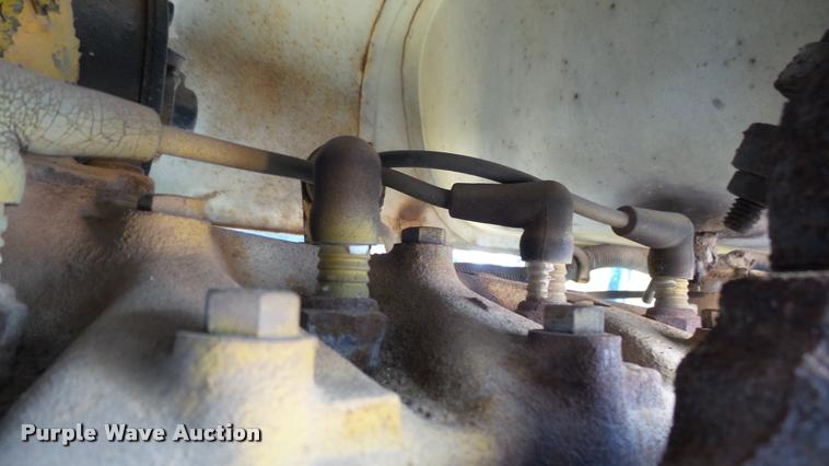 image for item AT9568 International tractor