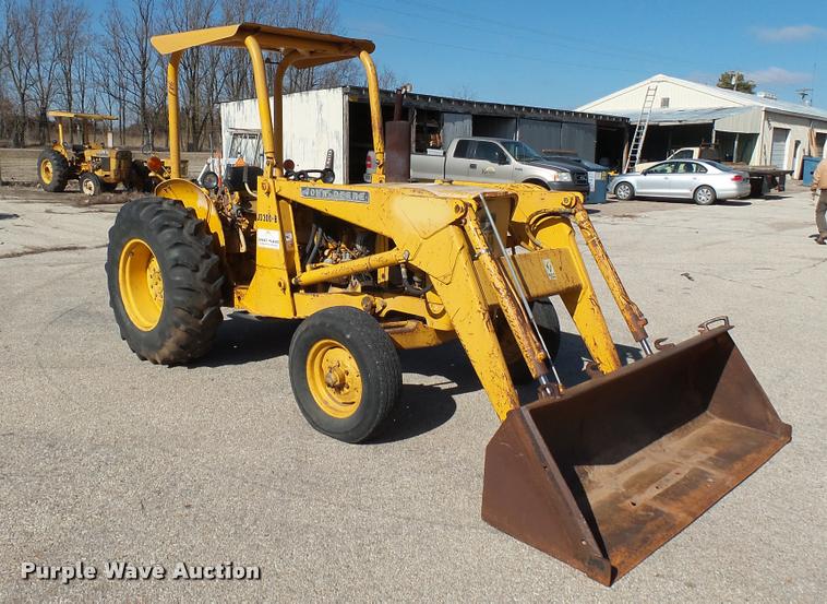 image for item AT9569 John Deere 301A tractor