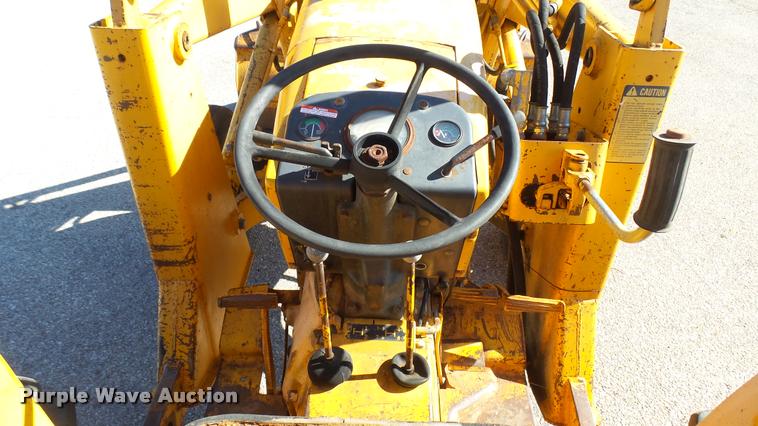 image for item AT9569 John Deere 301A tractor