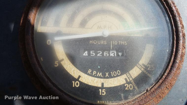 image for item AT9569 John Deere 301A tractor