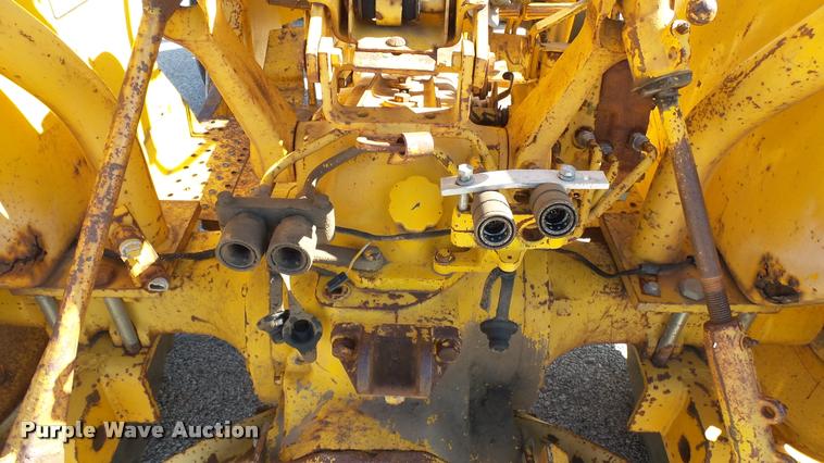 image for item AT9569 John Deere 301A tractor