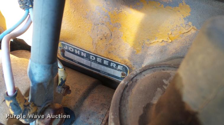 image for item AT9569 John Deere 301A tractor