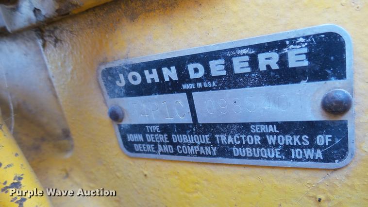 image for item AT9569 John Deere 301A tractor