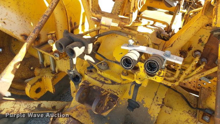 image for item AT9569 John Deere 301A tractor