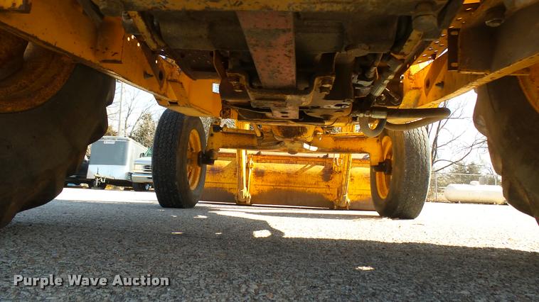 image for item AT9569 John Deere 301A tractor