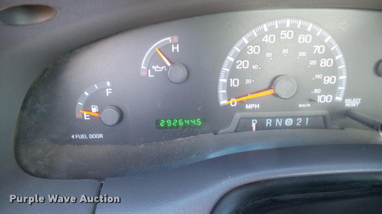 image for item AT9588 2001 Ford F150 pickup truck