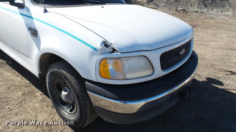 image for item AT9588 2001 Ford F150 pickup truck