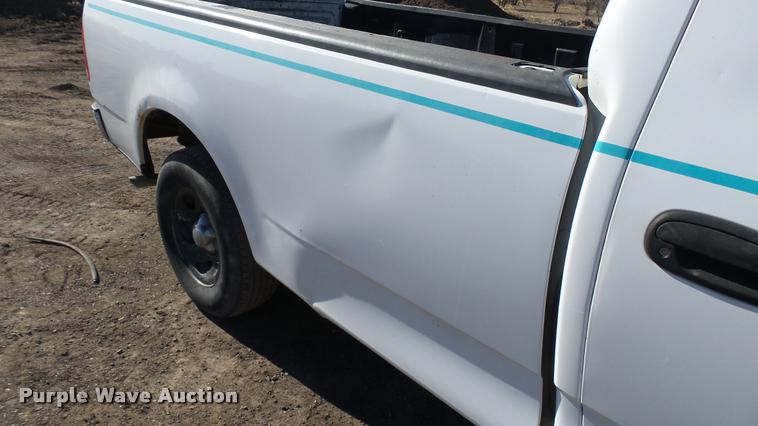 image for item AT9588 2001 Ford F150 pickup truck