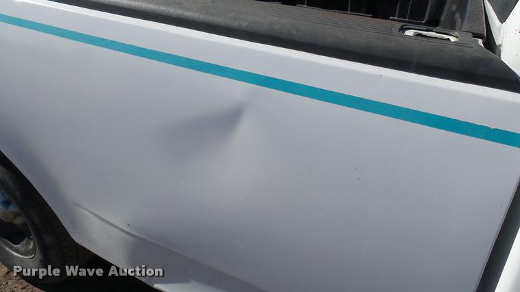 image for item AT9588 2001 Ford F150 pickup truck