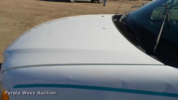 image for item AT9588 2001 Ford F150 pickup truck