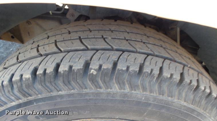 image for item AT9588 2001 Ford F150 pickup truck