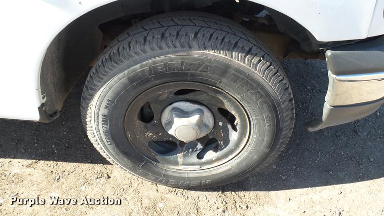 image for item AT9588 2001 Ford F150 pickup truck