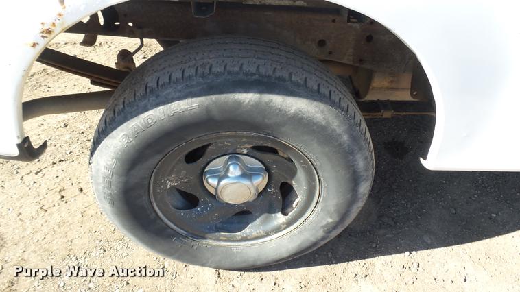 image for item AT9588 2001 Ford F150 pickup truck