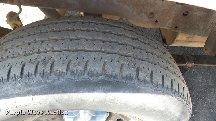 image for item AT9588 2001 Ford F150 pickup truck