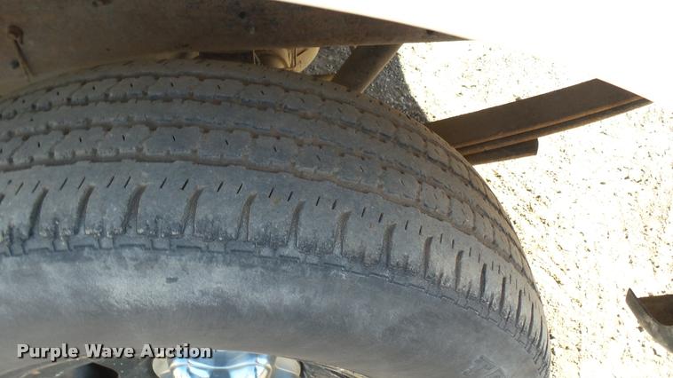 image for item AT9588 2001 Ford F150 pickup truck