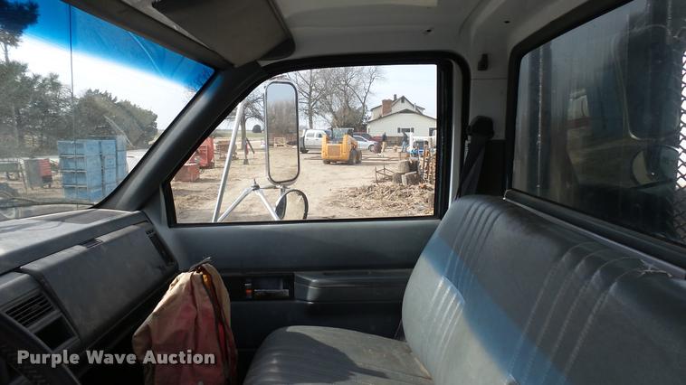 image for item AT9597 1996 Chevrolet Kodiak dump truck