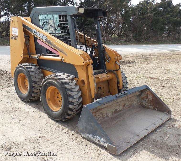 image for item AT9598 2003 Case 60XT skid steer