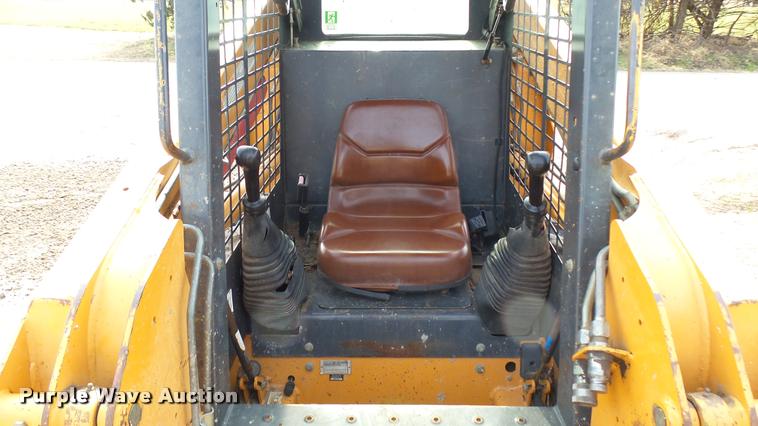 image for item AT9598 2003 Case 60XT skid steer
