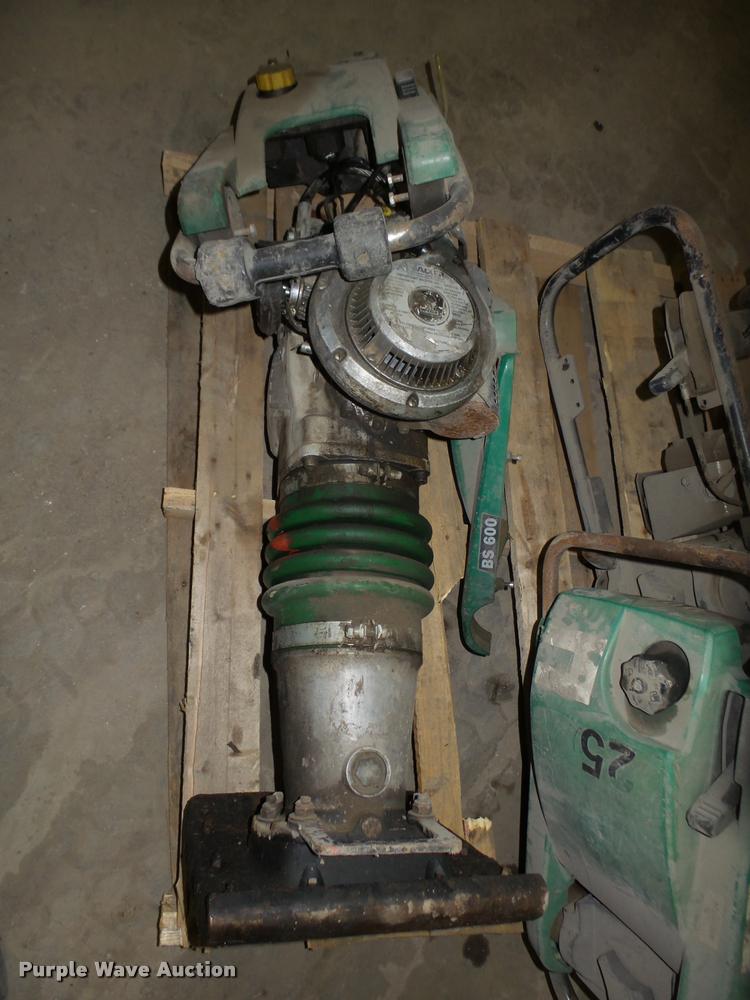 image for item AU9690 (4) Wacker walk-behind compactor