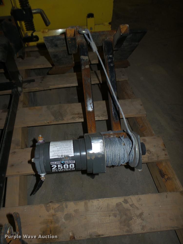 image for item AU9696 John Deere 48" blade