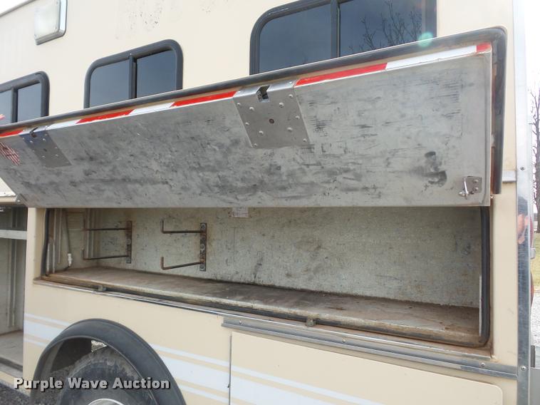 image for item BI9172 2005 International DuraStar 4300 personnel transport truck