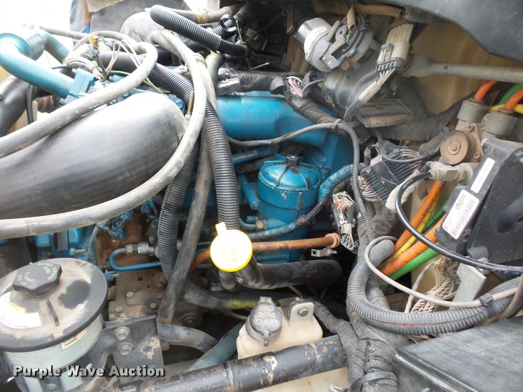 image for item BI9172 2005 International DuraStar 4300 personnel transport truck