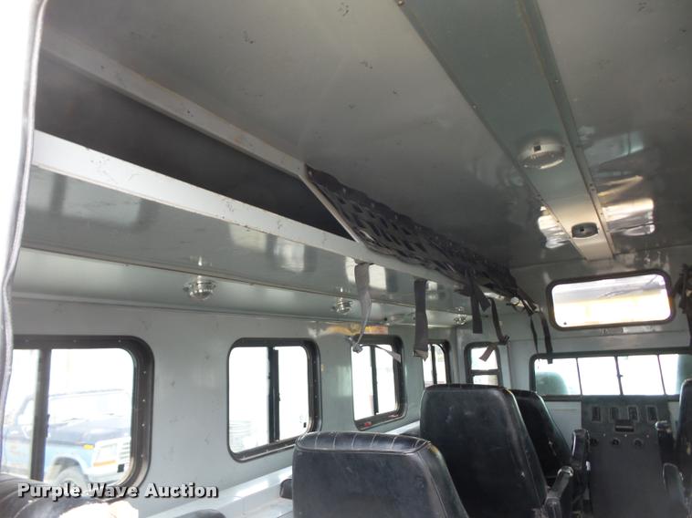 image for item BI9172 2005 International DuraStar 4300 personnel transport truck