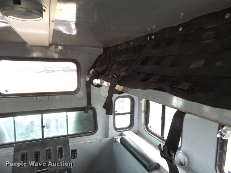 image for item BI9172 2005 International DuraStar 4300 personnel transport truck