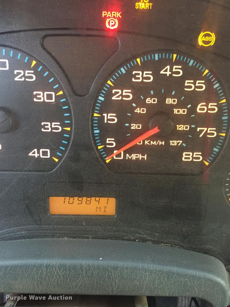 image for item BI9172 2005 International DuraStar 4300 personnel transport truck