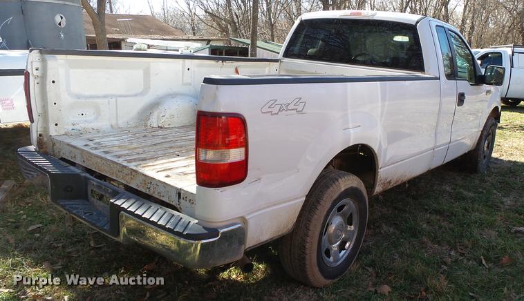 image for item BM9515 2005 Ford F150 SuperCab pickup truck