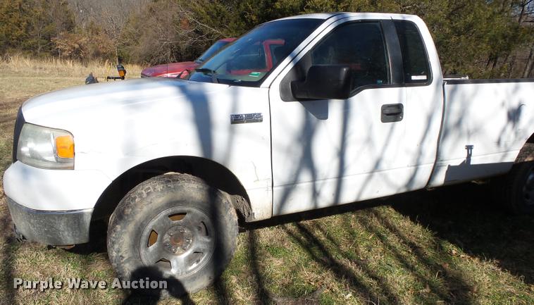 image for item BM9515 2005 Ford F150 SuperCab pickup truck