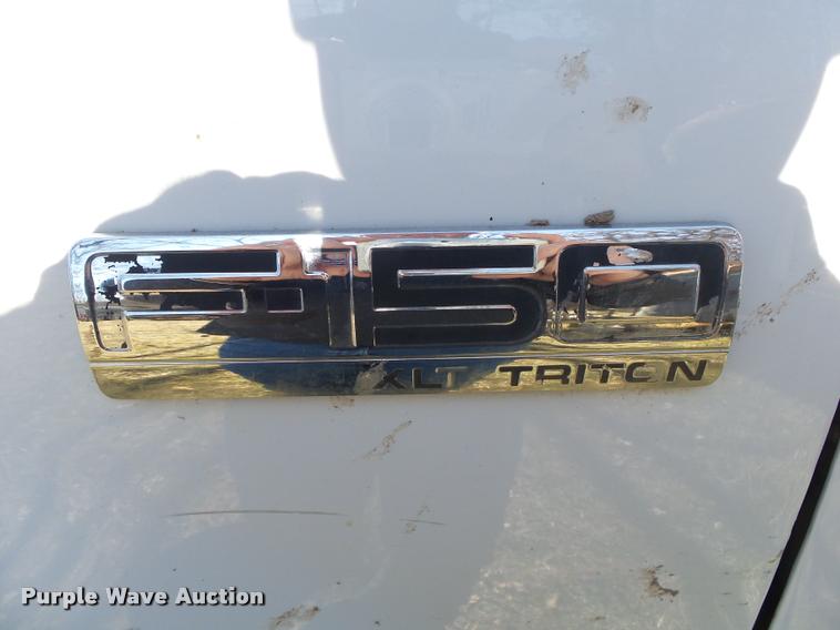 image for item BM9515 2005 Ford F150 SuperCab pickup truck