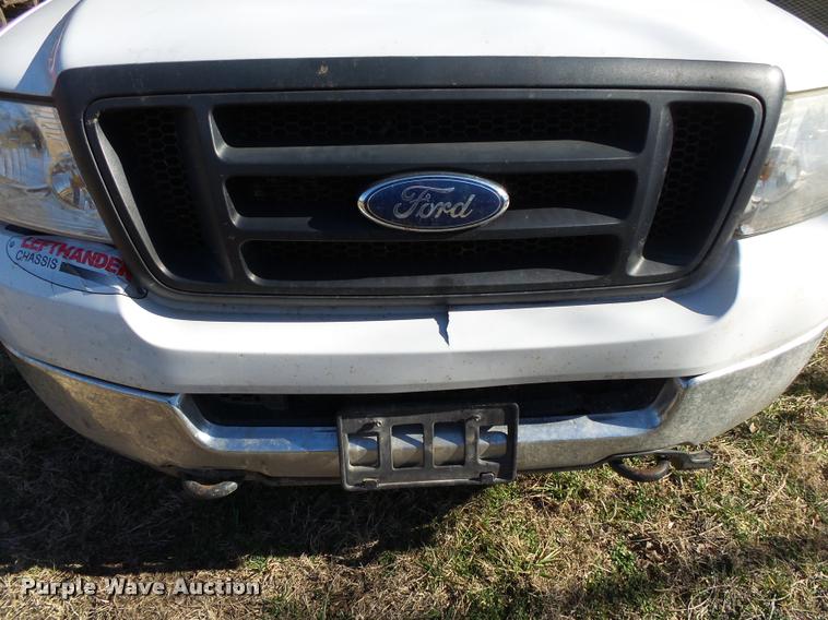 image for item BM9515 2005 Ford F150 SuperCab pickup truck