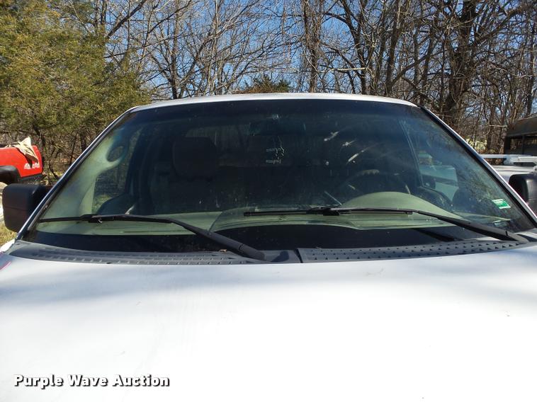 image for item BM9515 2005 Ford F150 SuperCab pickup truck