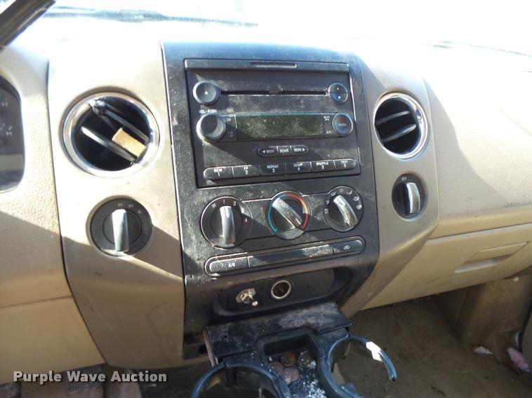 image for item BM9515 2005 Ford F150 SuperCab pickup truck