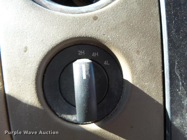 image for item BM9515 2005 Ford F150 SuperCab pickup truck