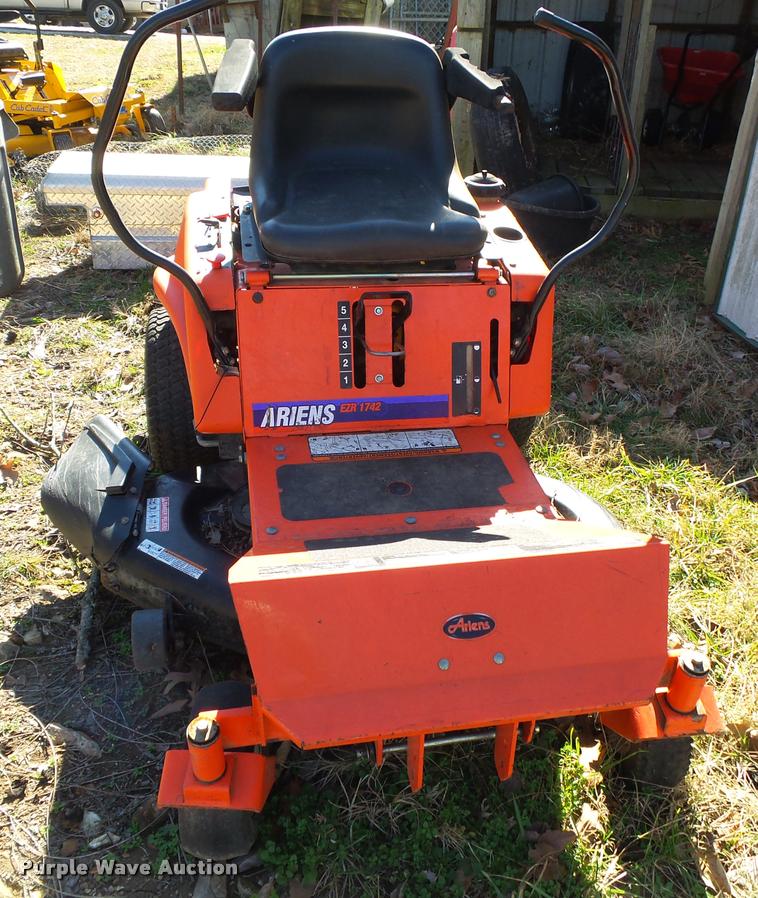 image for item BM9517 Ariens EZR1742 lawn mower