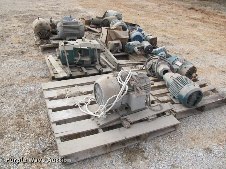 image for item BT9083 Approximately 21 electric motors