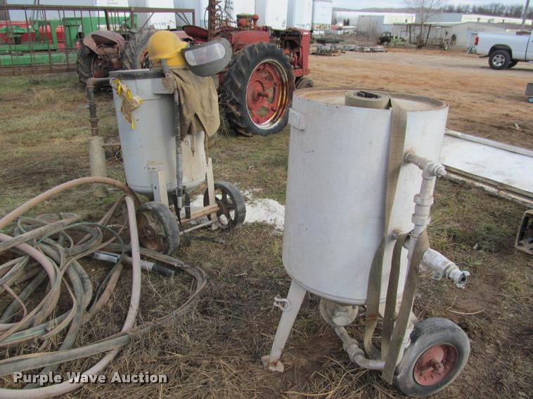 image for item BT9095 (2) sandblasters