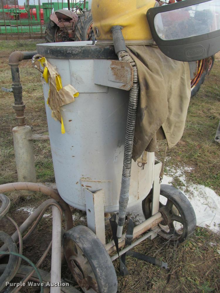 image for item BT9095 (2) sandblasters