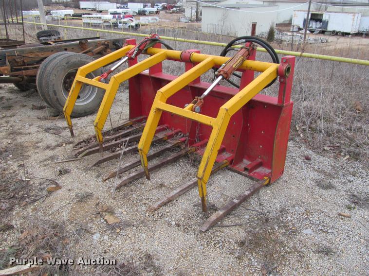 image for item BT9115 Beeson skid steer grapple bucket