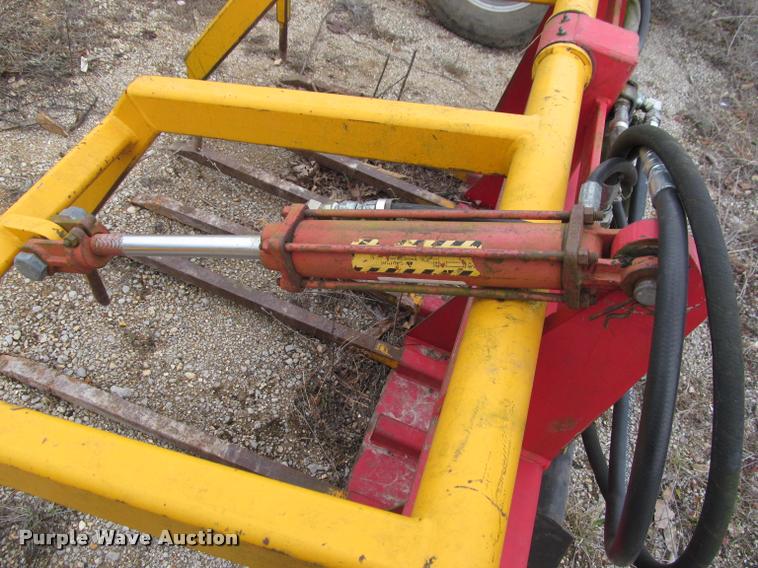 image for item BT9115 Beeson skid steer grapple bucket