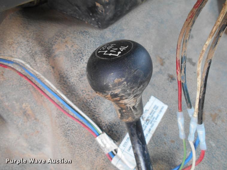 image for item BU9418 2006 Ford F250 Super Duty SuperCab flatbed pickup truck